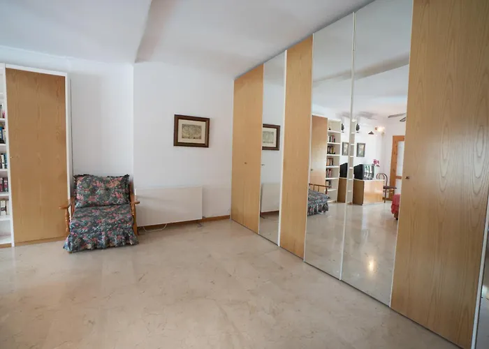 Colina Menyber Feriehus Nerja